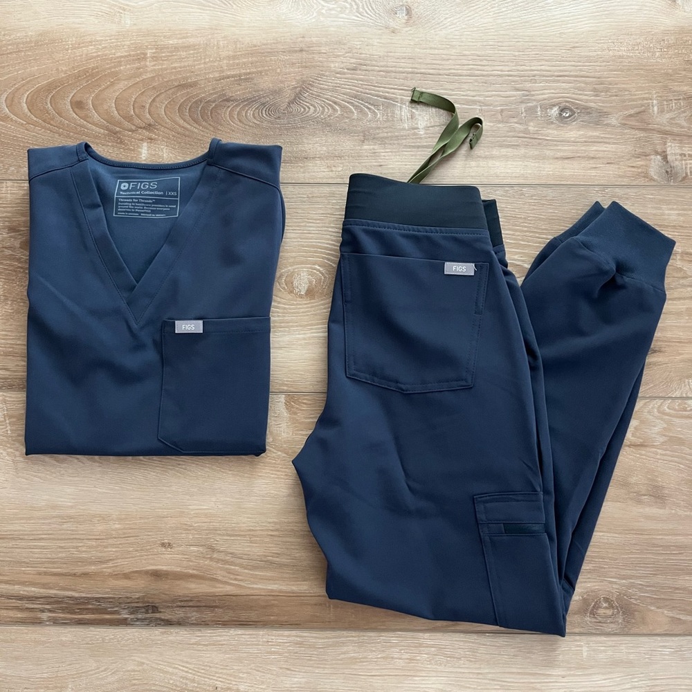 Figs scrubs